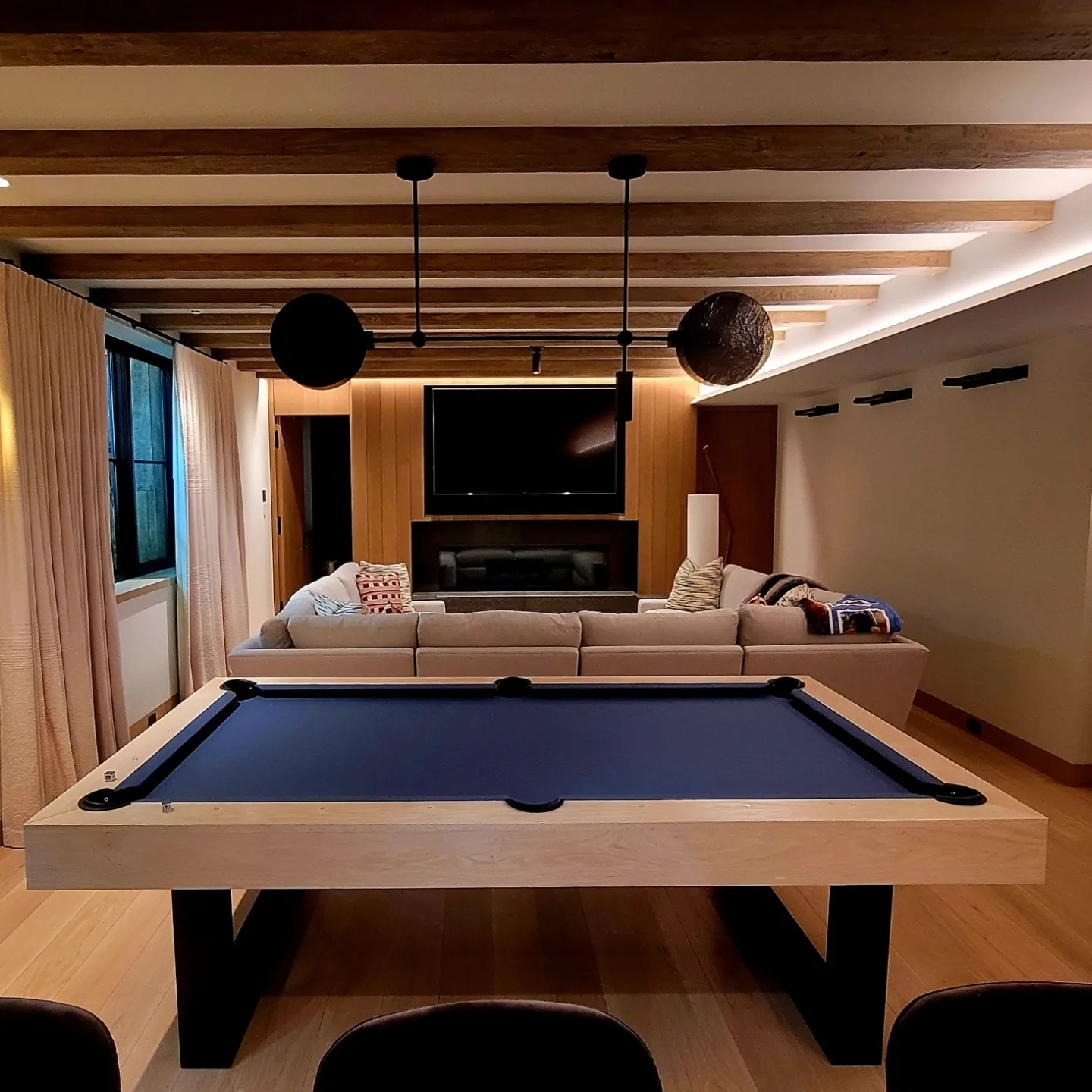 MODERN CONTEMPORARY CONCIERGE STEEL - Image 2